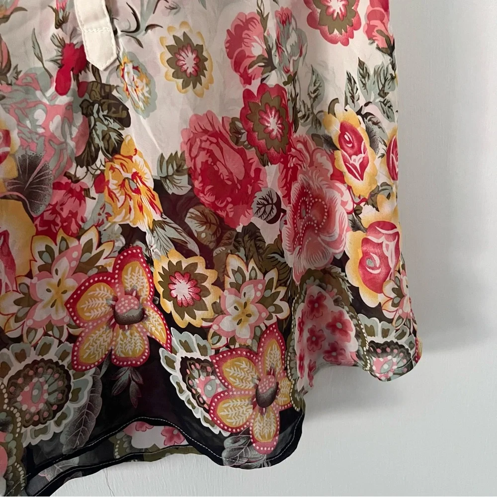 Mi Ami Francesca’s Floral Sleeveless Blouse Size Large Cream Multicolor - Picture 2 of 9